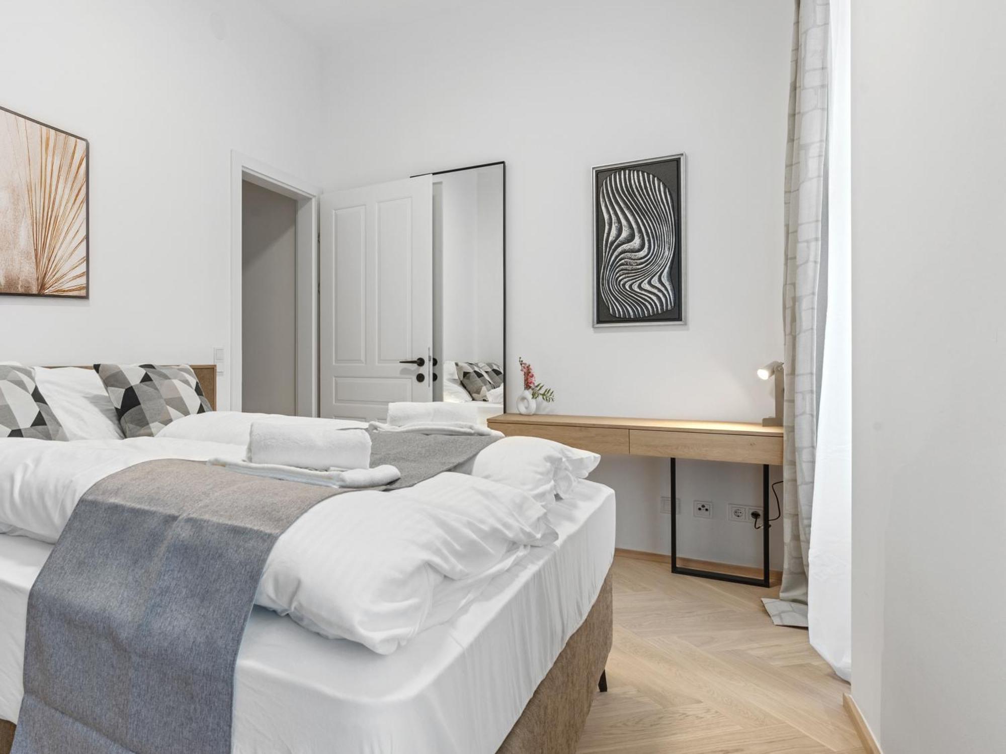Gt7 Apartments District 9 - Managed By Sky9 Apartments Виена Екстериор снимка