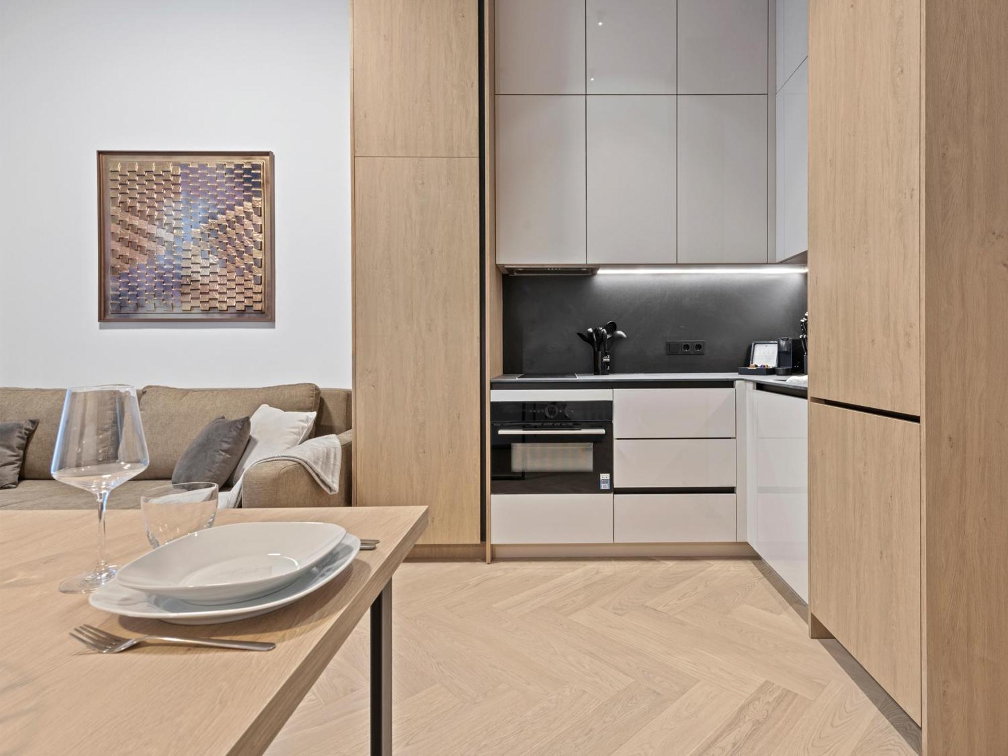 Gt7 Apartments District 9 - Managed By Sky9 Apartments Виена Екстериор снимка