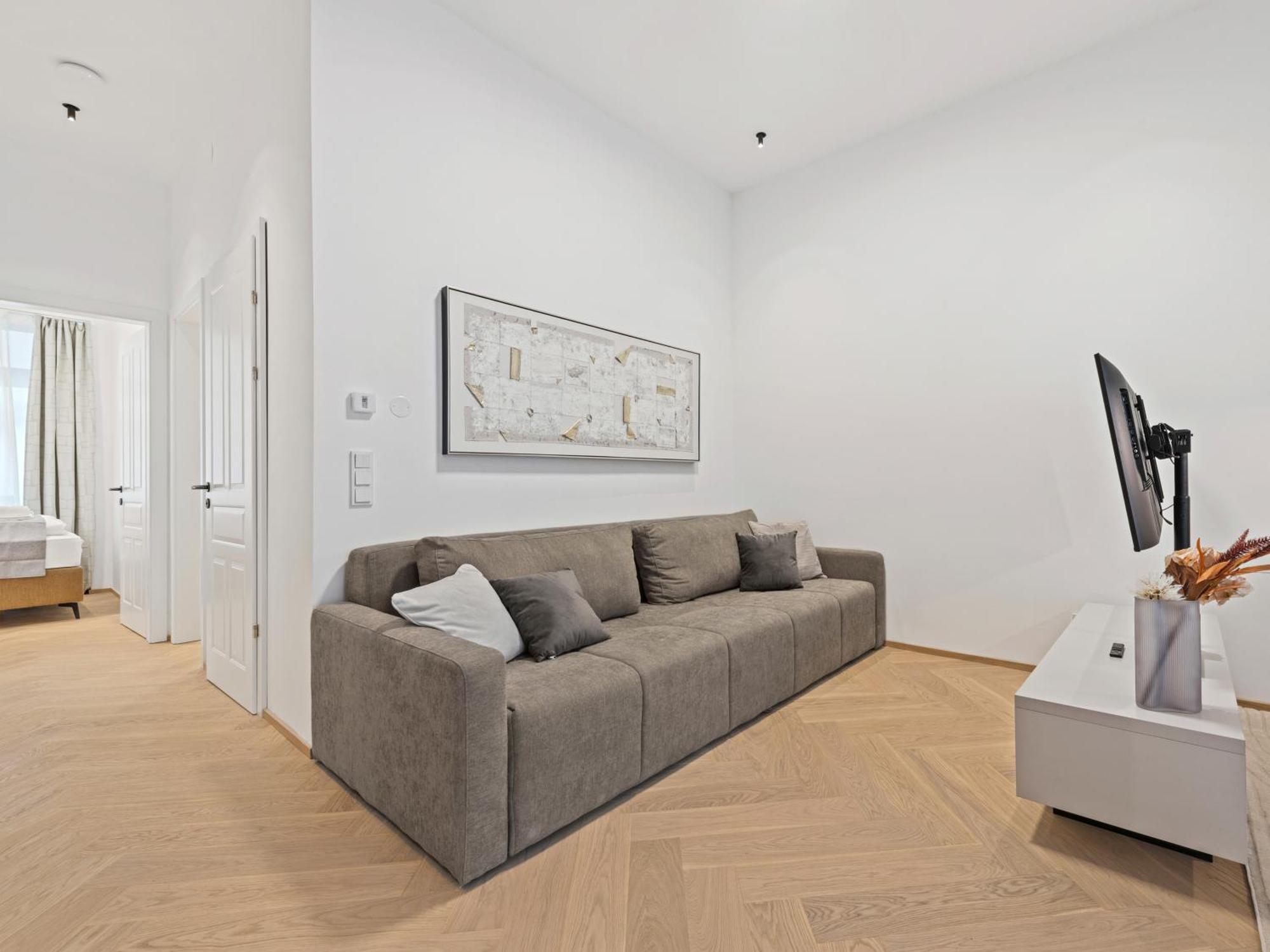 Gt7 Apartments District 9 - Managed By Sky9 Apartments Виена Екстериор снимка