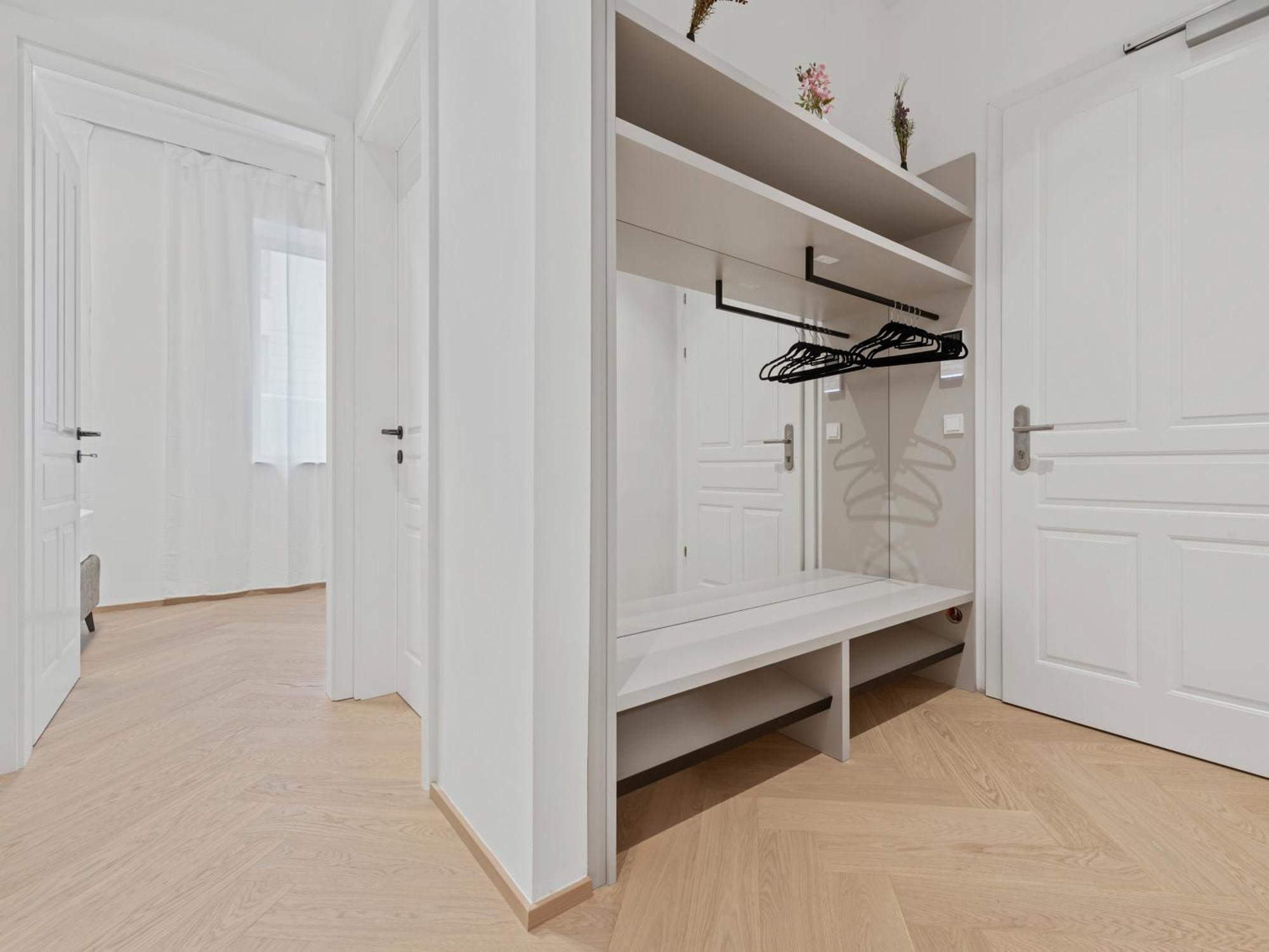Gt7 Apartments District 9 - Managed By Sky9 Apartments Виена Екстериор снимка